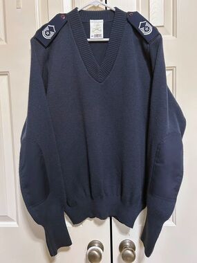 Military Equipment Air Force Sweater Wool Blend 44R Patchwork Embellishments